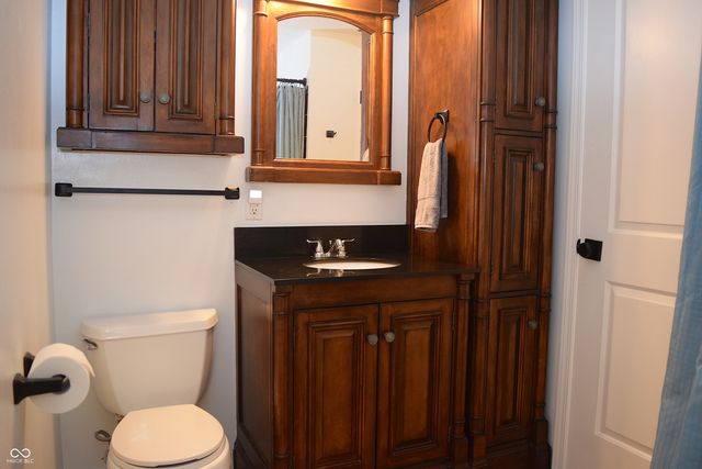 8059 Harvest Lane, Indianapolis, IN 46256