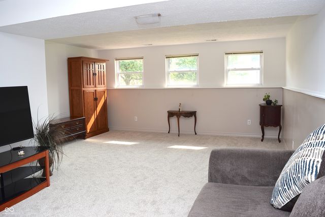 8059 Harvest Lane, Indianapolis, IN 46256