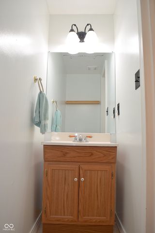 8059 Harvest Lane, Indianapolis, IN 46256