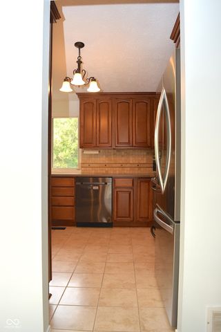 8059 Harvest Lane, Indianapolis, IN 46256