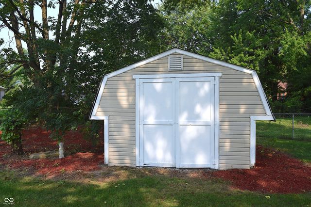8059 Harvest Lane, Indianapolis, IN 46256