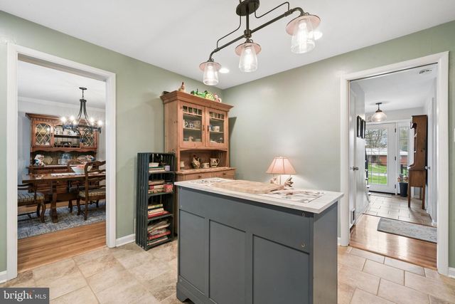 223 RIDGEVIEW DRIVE, Venetia, PA 15367