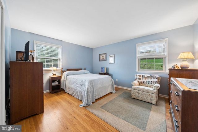 223 RIDGEVIEW DRIVE, Venetia, PA 15367