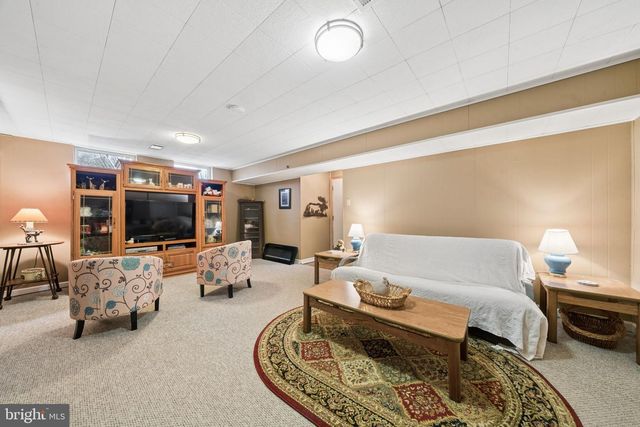 223 RIDGEVIEW DRIVE, Venetia, PA 15367