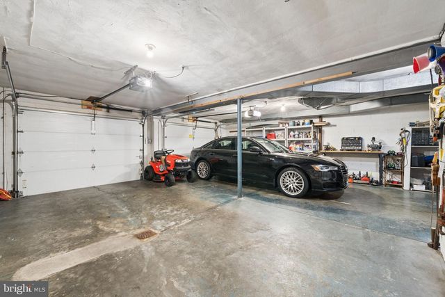 223 RIDGEVIEW DRIVE, Venetia, PA 15367