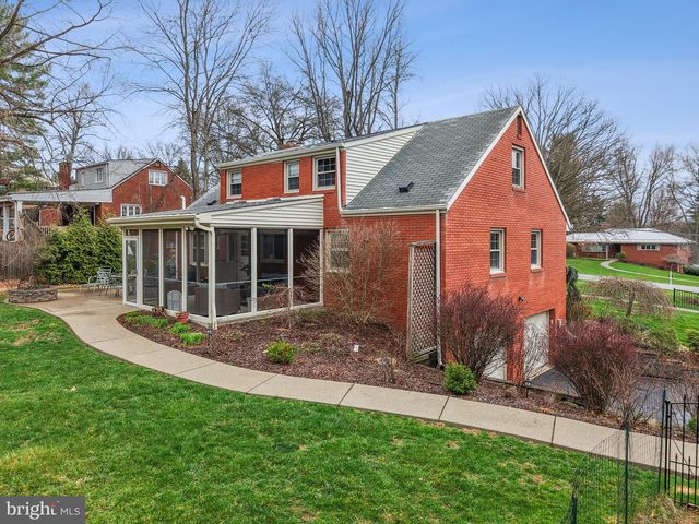 223 RIDGEVIEW DRIVE, Venetia, PA 15367