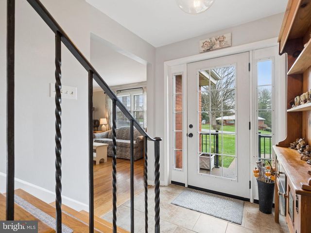 223 RIDGEVIEW DRIVE, Venetia, PA 15367