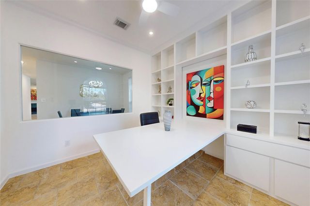 18 Avenswood Place, The Woodlands, TX 77382