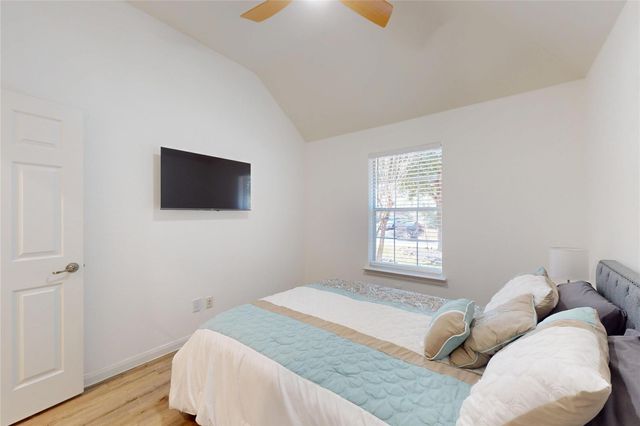 18 Avenswood Place, The Woodlands, TX 77382