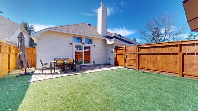 18 Avenswood Place, The Woodlands, TX 77382