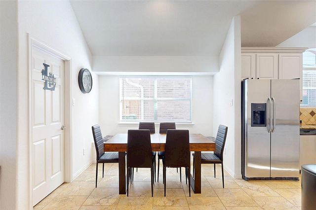 18 Avenswood Place, The Woodlands, TX 77382