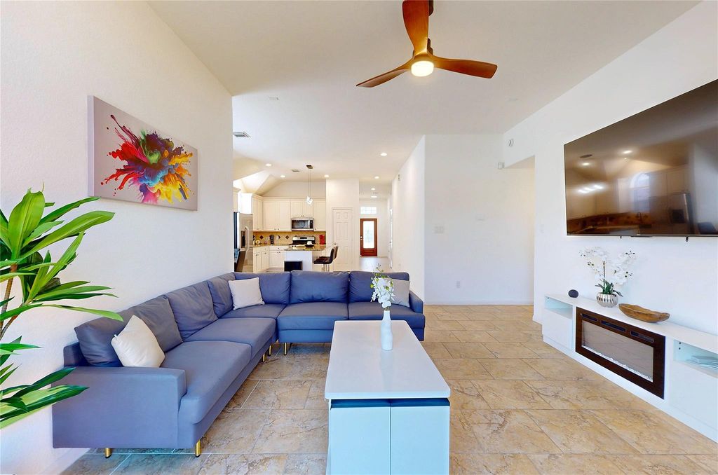 18 Avenswood Place, The Woodlands, TX 77382