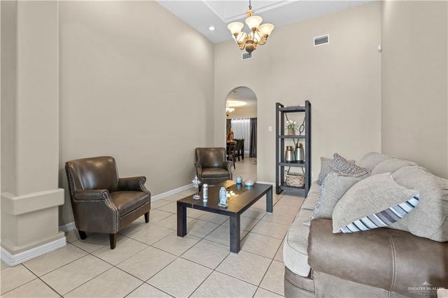 2427 Leanna Denae Avenue, Mission, TX 78572