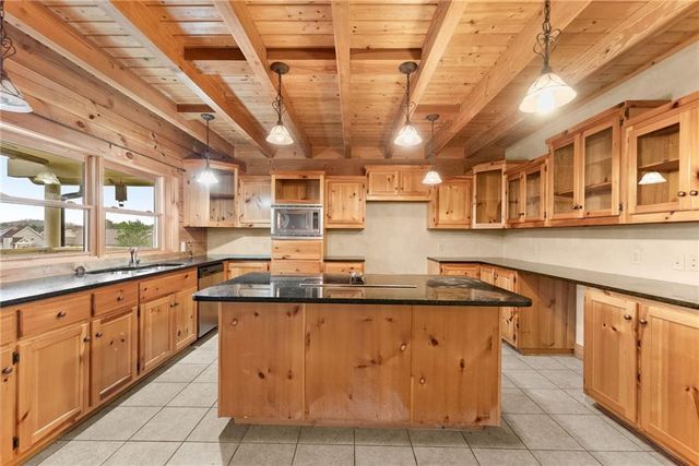 40 Benton Road, Jefferson, GA 30549