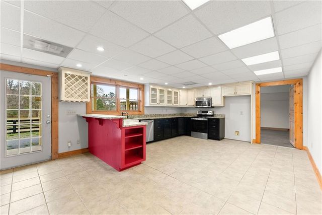 40 Benton Road, Jefferson, GA 30549