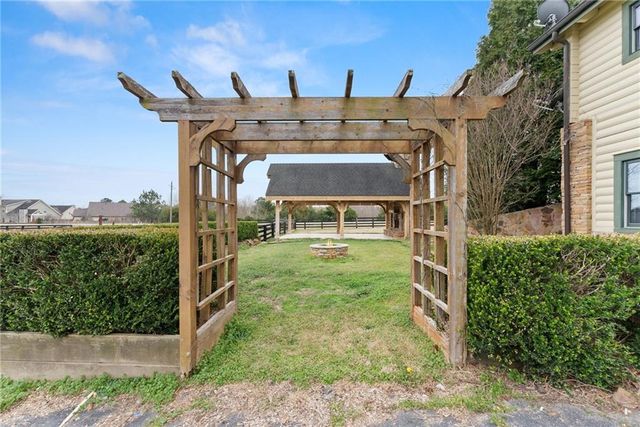 40 Benton Road, Jefferson, GA 30549