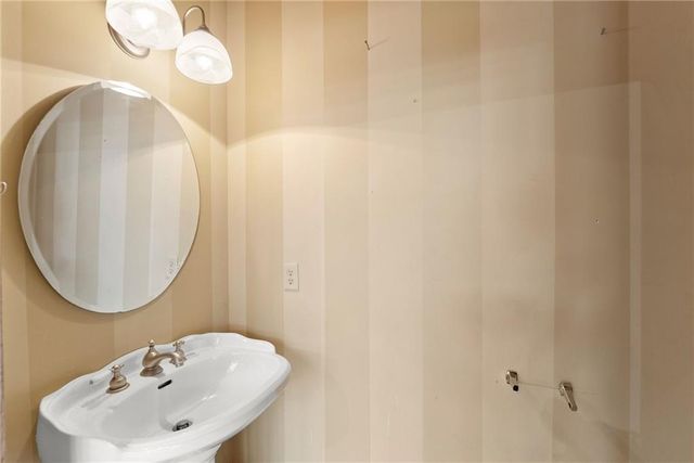 40 Benton Road, Jefferson, GA 30549