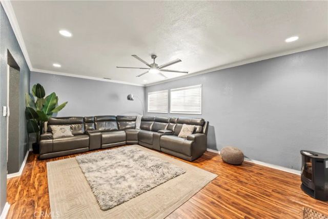 1209 E 124th Street, Los Angeles, CA 90059