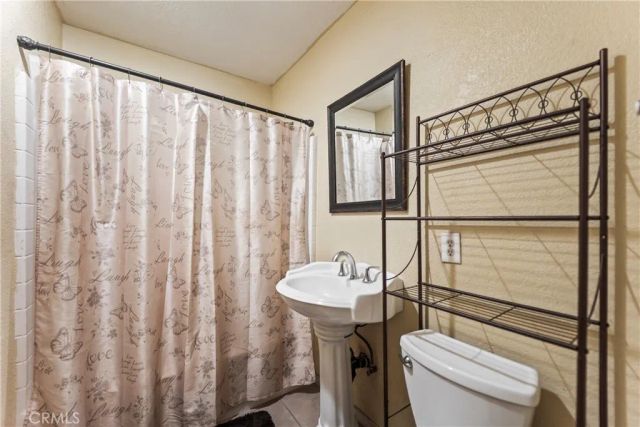 1209 E 124th Street, Los Angeles, CA 90059