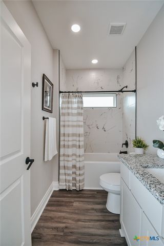 321 Whitetail Lane, Victoria, TX 77905