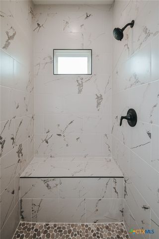 321 Whitetail Lane, Victoria, TX 77905