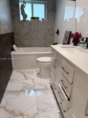 23050 SW 152nd Ave, Miami, FL 33170