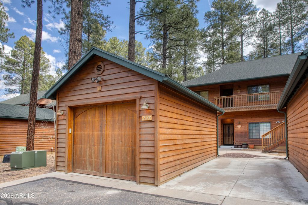 Image 2 of property listing at 2339 Northwind Drive 6, Pinetop, AZ 85935