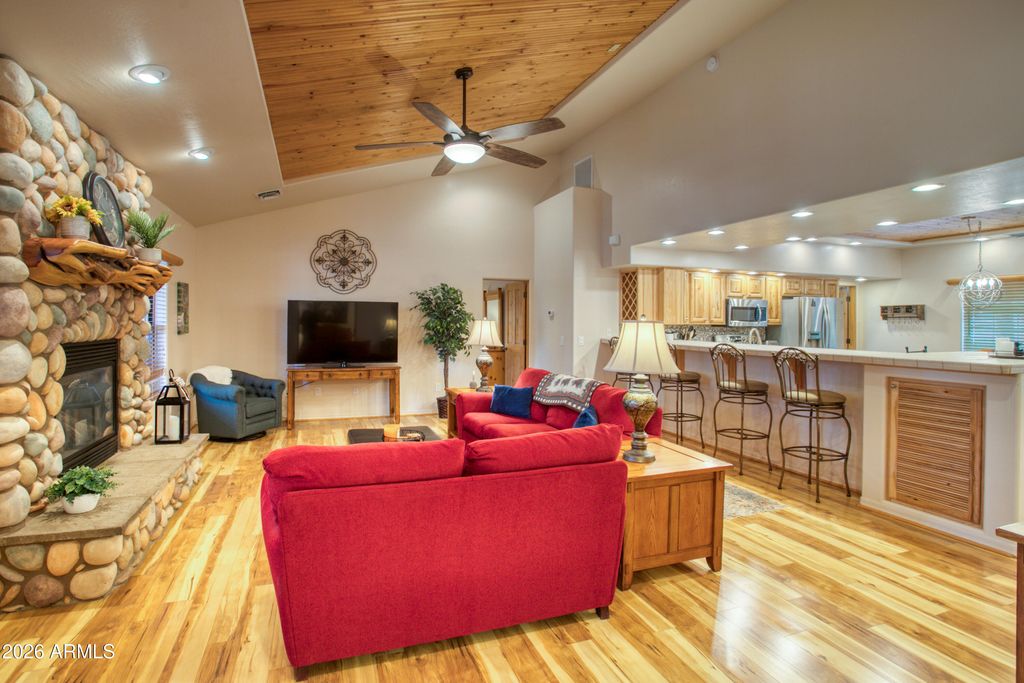Image 5 of property listing at 2339 Northwind Drive 6, Pinetop, AZ 85935