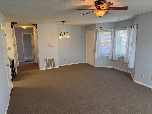 4016 10th Avenue, Leavenworth, KS 66048