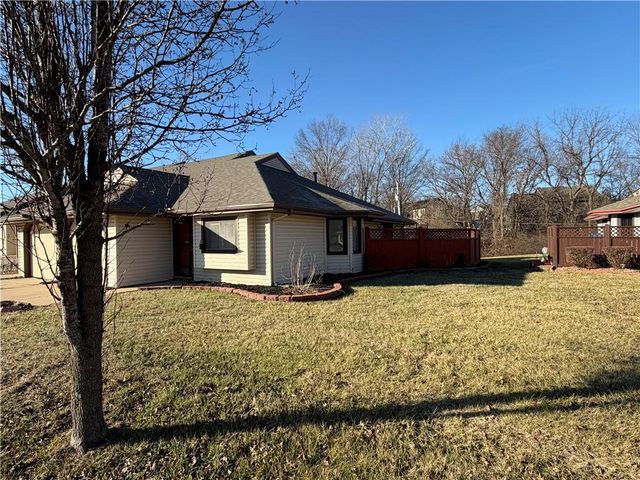 4016 10th Avenue, Leavenworth, KS 66048