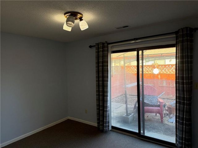 4016 10th Avenue, Leavenworth, KS 66048