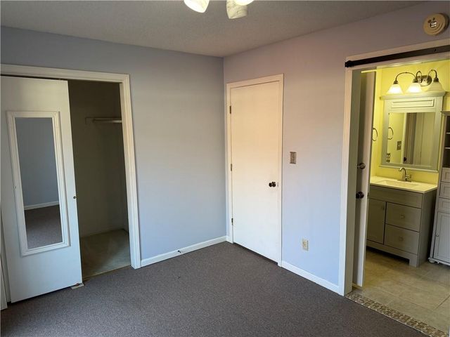 4016 10th Avenue, Leavenworth, KS 66048