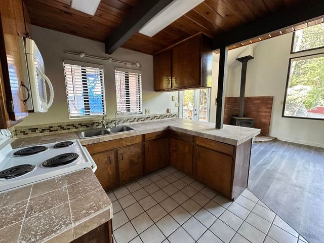 26305 Delano Drive, Idyllwild, CA 92549