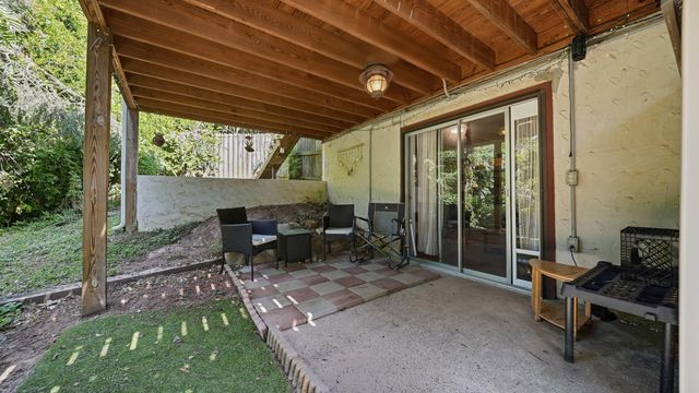 4557 N Ravenwood Drive N, Chattanooga, TN 37415