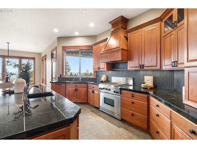 714 SOMMERSET Rd, Woodland, WA 98674