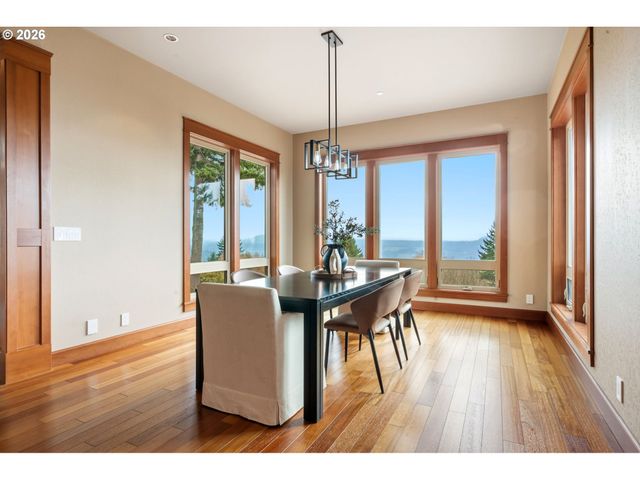 714 SOMMERSET Rd, Woodland, WA 98674