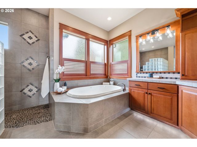 714 SOMMERSET Rd, Woodland, WA 98674