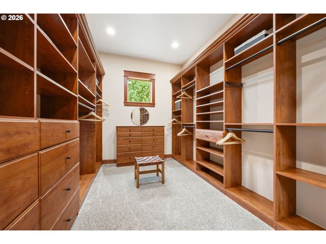 714 SOMMERSET Rd, Woodland, WA 98674