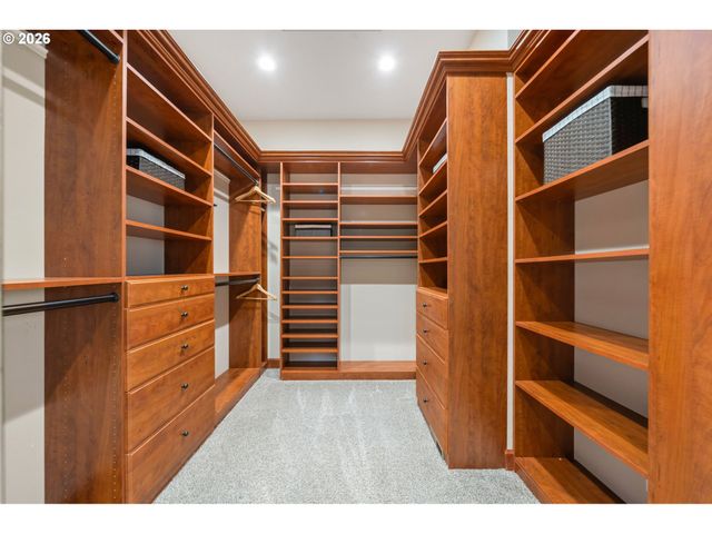 714 SOMMERSET Rd, Woodland, WA 98674