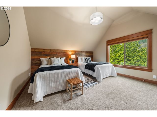 714 SOMMERSET Rd, Woodland, WA 98674