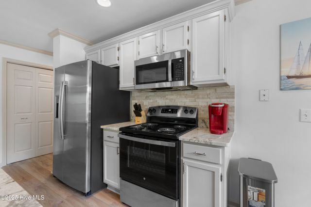 3030 Marsh Winds Circle 405, Southport, NC 28461