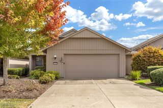 12385 Corinth Court, Strongsville, OH 44149