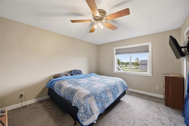 206 Longworth Avenue, Alburnett, IA 52202