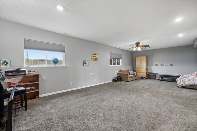 206 Longworth Avenue, Alburnett, IA 52202