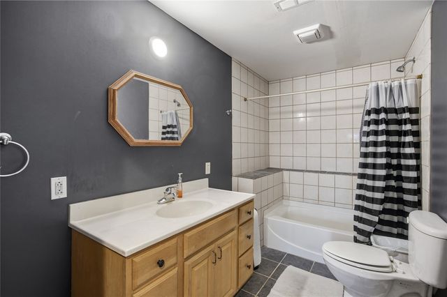 206 Longworth Avenue, Alburnett, IA 52202