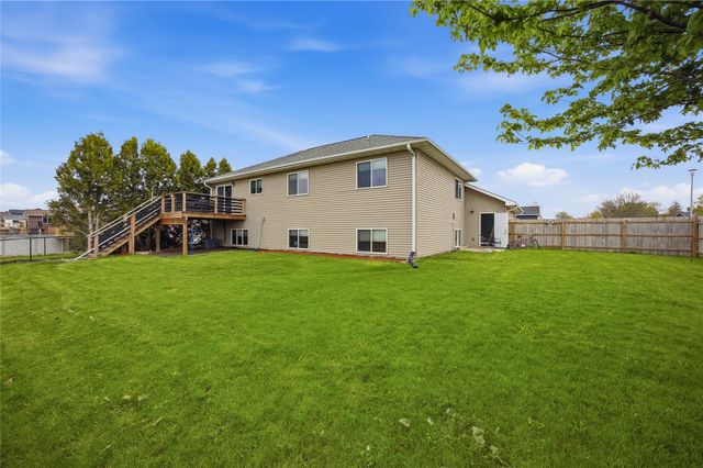 206 Longworth Avenue, Alburnett, IA 52202