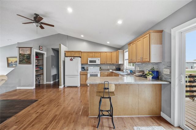 206 Longworth Avenue, Alburnett, IA 52202