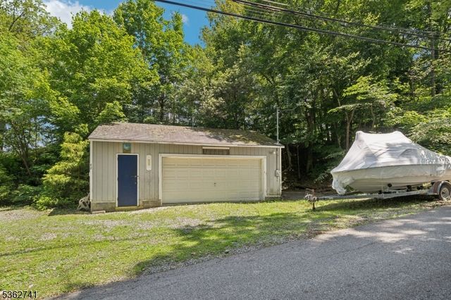 42 Witte Rd, West Milford Twp., NJ 07421