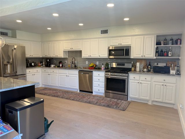 6811 Ledyard Drive, Dallas, TX 75248