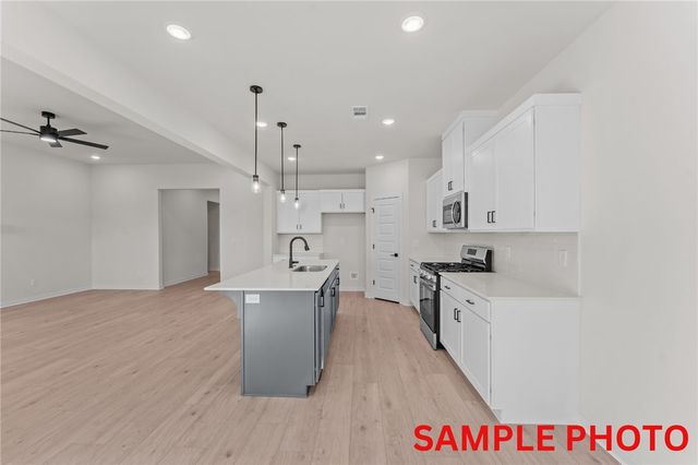 2795 Relaxation Avenue, Springdale, AR 72764
